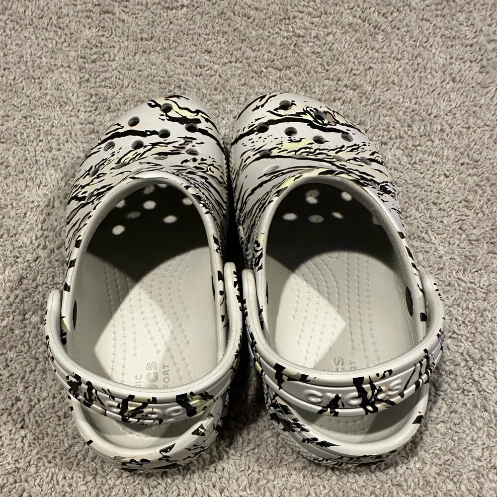 CROCS Kids Water Shoes with Black and Green Design